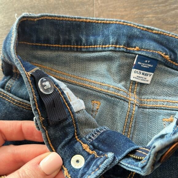 Old Navy 3T Cuffed Denim Jean Shorts - Picture 3 of 6